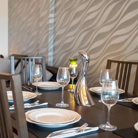 شقة Golden Mil 3 Bdrm Elegant Penthouse With Sea View *