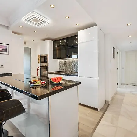 شقة Golden Mil 3 Bdrm Elegant Penthouse With Sea View ماربيا