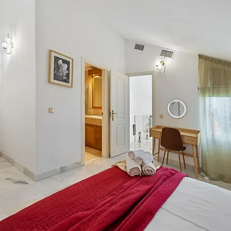 Golden Mil 3 Bdrm Elegant Penthouse With Sea View ماربيا