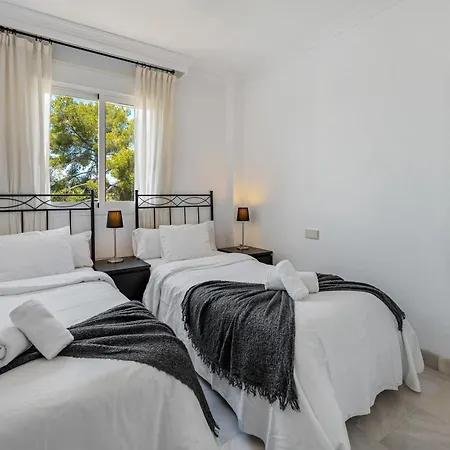 Golden Mil 3 Bdrm Elegant Penthouse With Sea View شقة ماربيا
