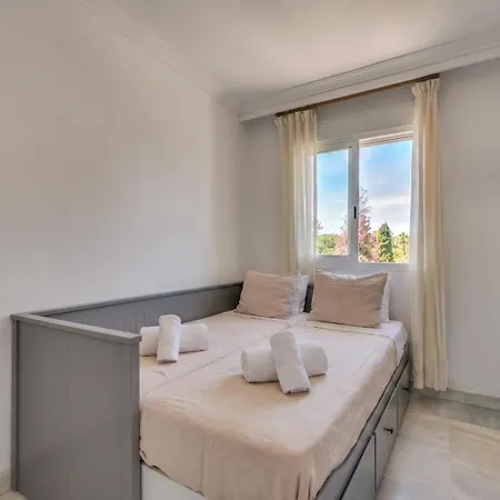 Golden Mil 3 Bdrm Elegant Penthouse With Sea View شقة *