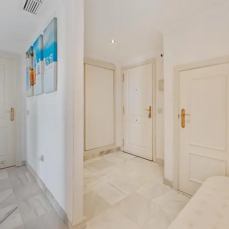 شقة Golden Mil 3 Bdrm Elegant Penthouse With Sea View ماربيا